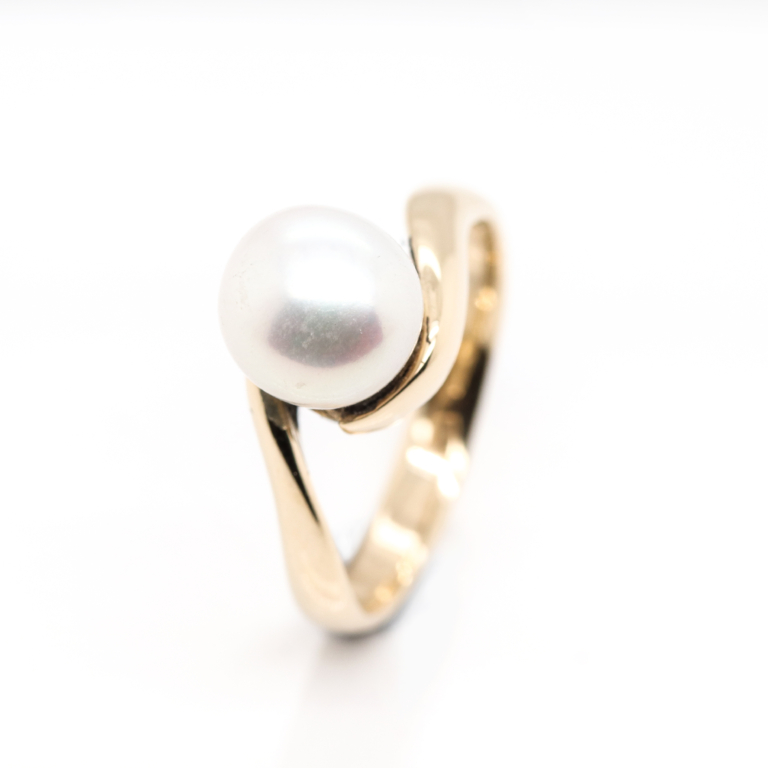 9ct Gold Pearl Twist Ring - Grieve Diamond Jeweller