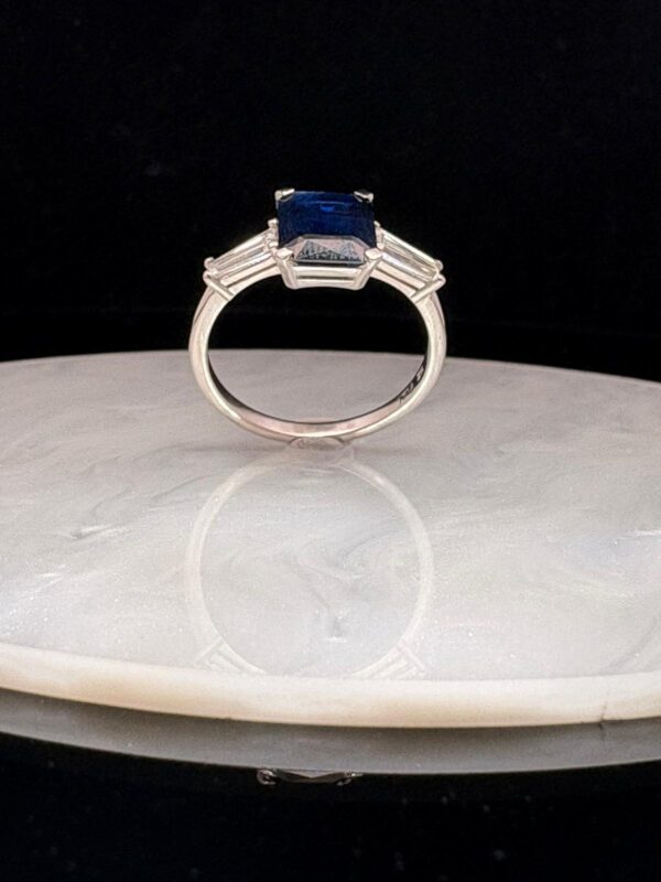 PLATINUM SAPPHIRE 1.87CT  & DIAMOND RING - Image 2